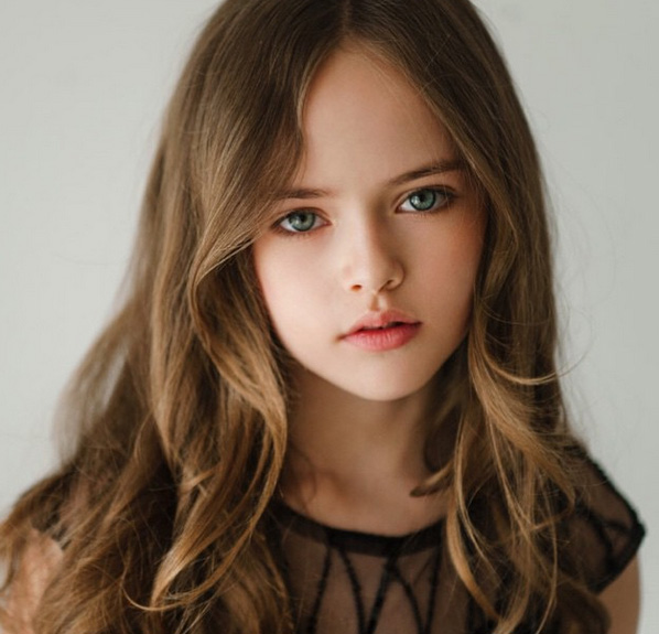 Model Cilik Ini Dijuluki Gadis Tercantik di Dunia